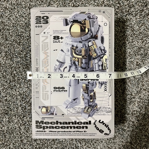Mechanical Spaceman Building Blocks Set, New without tags - Picture 8 of 10
